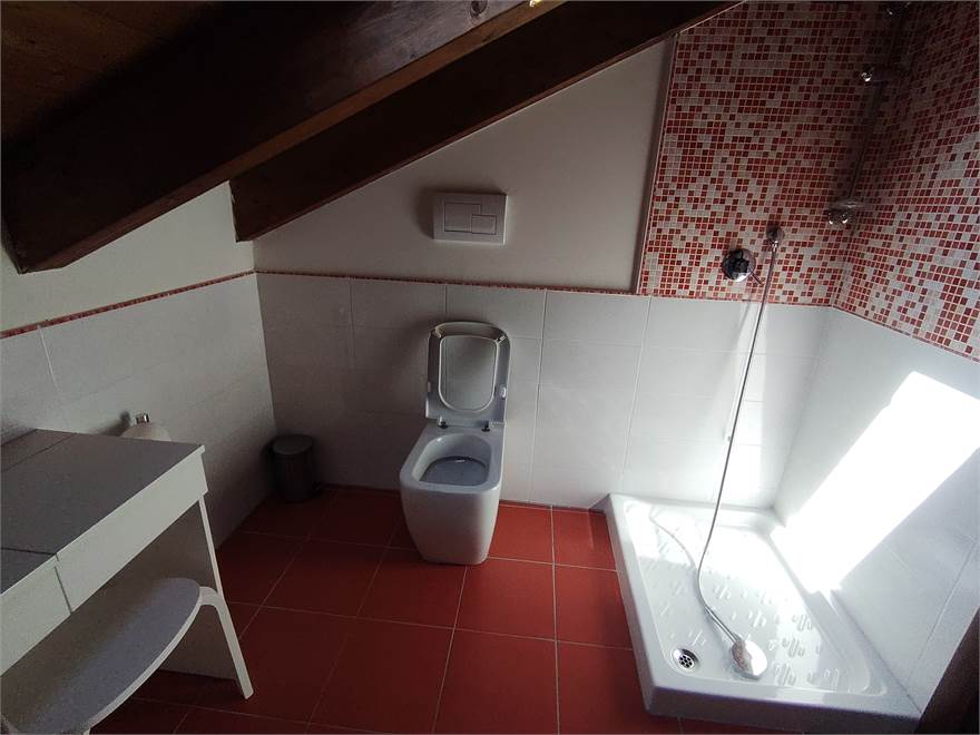 Photo 32